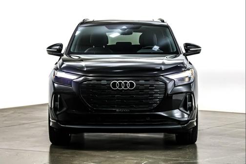 2024 Audi Q4 e-tron Premium Plus 55 quattro