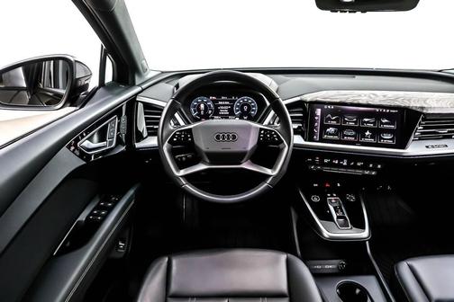 2024 Audi Q4 e-tron Premium Plus 55 quattro