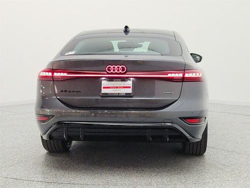 Daytona Gray Pearl Effect 2027 Audi A6 e-tron Premium Plus quattro