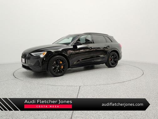 Mythos Black Metallic 2023 Audi e-tron Premiumwe