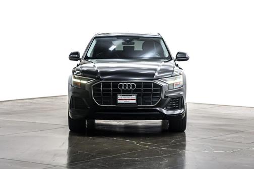 2022 Audi Q8 55 Premium