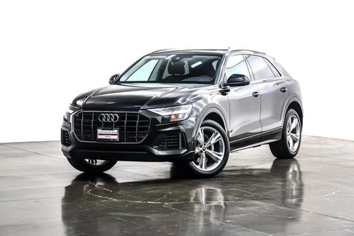 2022 Audi Q8 55 Premium