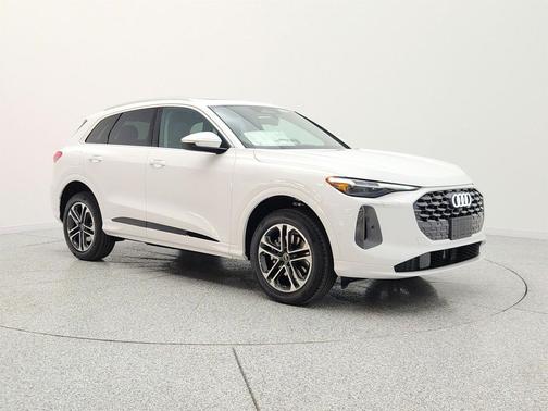 Arkona White 2026 Audi Q5 Premium Plus TFSI quattro S tronic