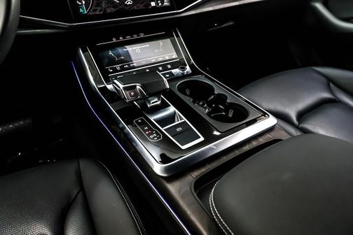 2021 Audi Q8 55 Premium Plus