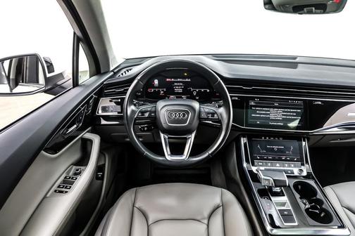 2024 Audi Q7 45 Premium Plus