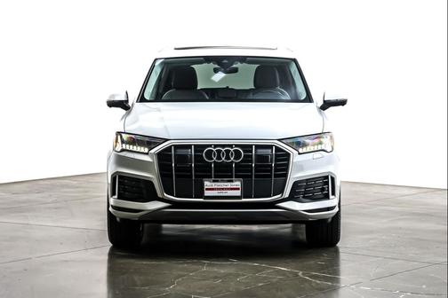 2024 Audi Q7 45 Premium Plus