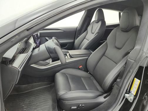 2022 Tesla Model S Plaid