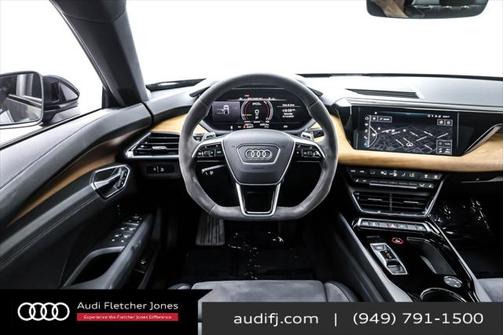 2022 Audi e-tron GT Premium Plus