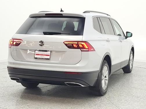 White Silver Metallic 2019 Volkswagen Tiguan 2.0T SEL