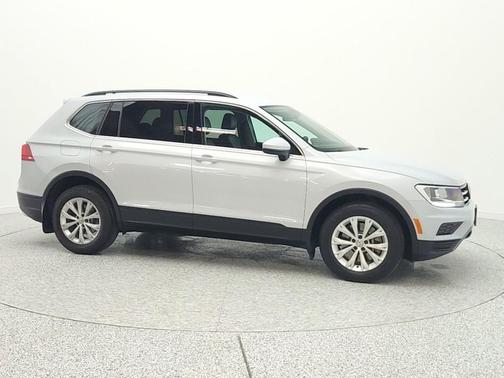 White Silver Metallic 2019 Volkswagen Tiguan 2.0T SEL