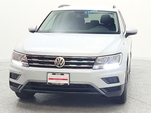 White Silver Metallic 2019 Volkswagen Tiguan 2.0T SEL