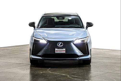 2023 Lexus RZ 450e Luxury