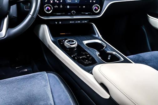 2023 Lexus RZ 450e Luxury