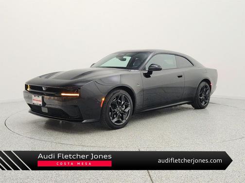 Diamond Black Crystal Pearlcoat 2025 Dodge Charger Daytona R/T