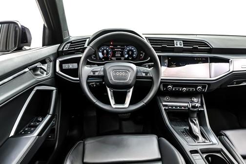 2024 Audi Q3 Premium 45 TFSI S line quattro Tiptronic