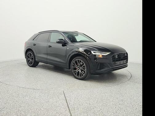 Mythos Black Metallic 2022 Audi Q8 55 Premium Plus