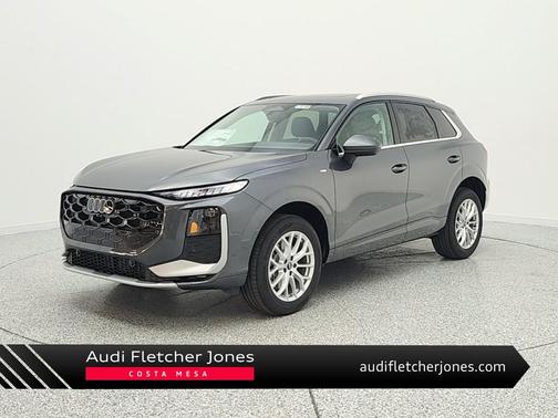 Daytona Gray Pearl Effect 2026 Audi Q3 TFSI quattro S tronic