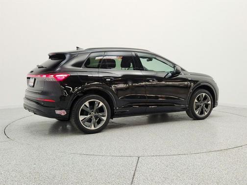Mythos Black Metallic 2023 Audi Q4 e-tron Premium Plus 50 quattro