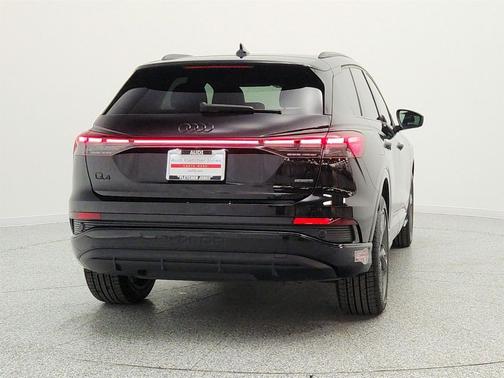 Mythos Black Metallic 2023 Audi Q4 e-tron Premium Plus 50 quattro