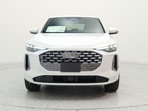 Glacier White Metallic 2026 Audi Q5 Premium Plus TFSI quattro S tronic