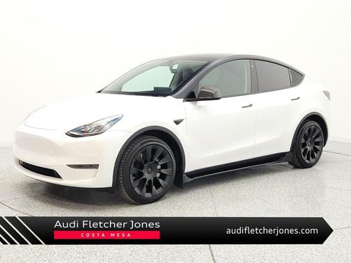 Pearl White Multi-Coat 2023 Tesla Model Y Long Range Dual Motor All-Wheel Drive
