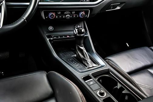 2019 Audi Q3 2.0T S line Prestige