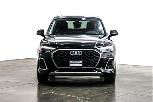 2023 Audi Q5 45 S line Premium