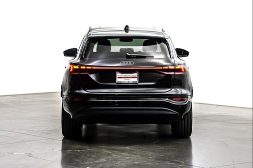 2025 Audi Q6 e-tron Premium Plus