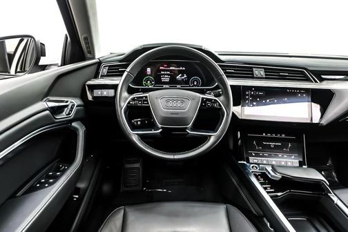 2023 Audi e-tron Premium quattro
