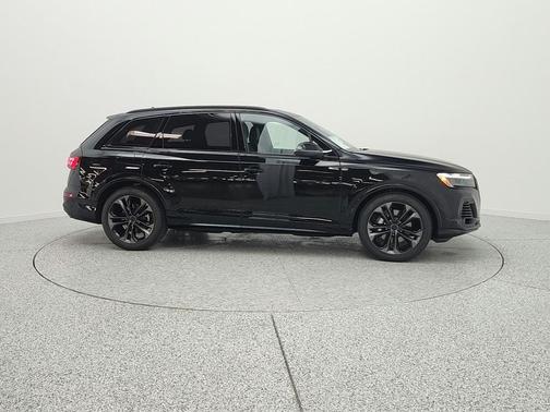 Mythos Black Metallic 2026 Audi Q7 55 Premium Plus