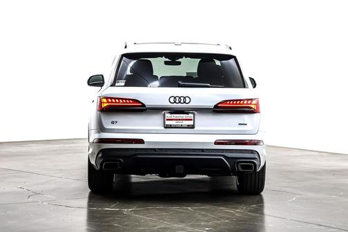 2026 Audi Q7 55 Premium Plus