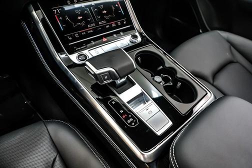 2026 Audi Q7 55 Premium Plus