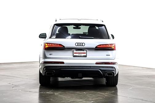 2026 Audi Q7 55 Premium Plus