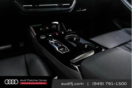 2025 Audi Q6 e-tron Premium Plus quattro