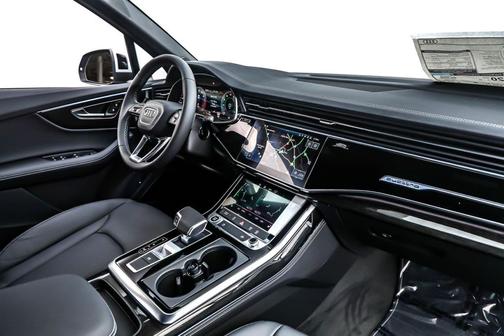 2025 Audi Q7 55 Premium Plus
