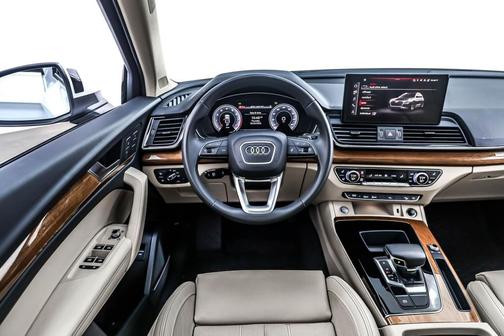 2023 Audi Q5 45 S line Premium Plus