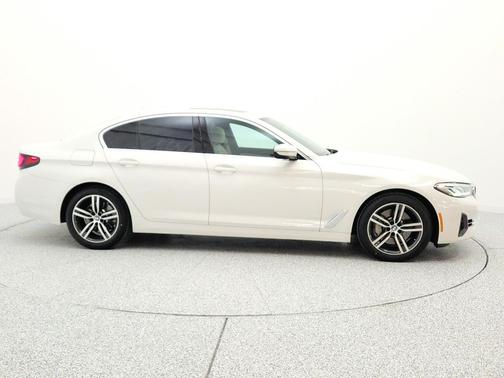 Alpine White 2023 BMW 530 i