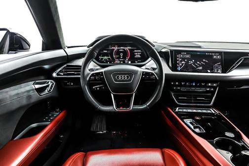 2024 Audi e-tron GT Prestige quattro