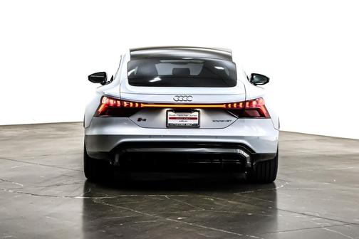 2024 Audi e-tron GT Prestige quattro