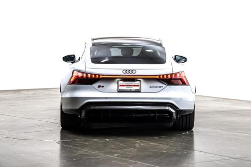 2023 Audi RS e-tron GT quattro