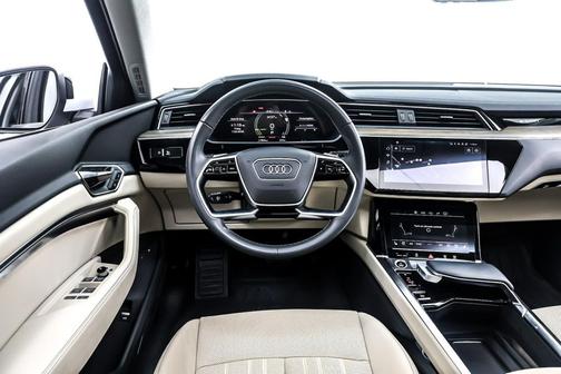 2024 Audi Q8 e-tron Premium Plus