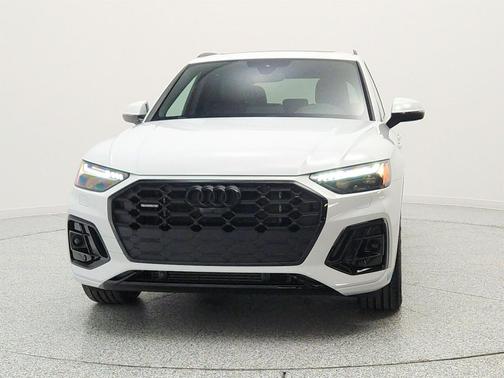 Glacier White Metallic 2024 Audi Q5 55 S line Prestige