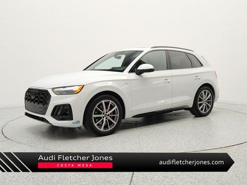 Glacier White Metallic 2024 Audi Q5 55 S line Prestige
