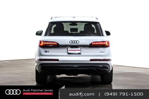 2023 Audi Q7 55 Premium Plus