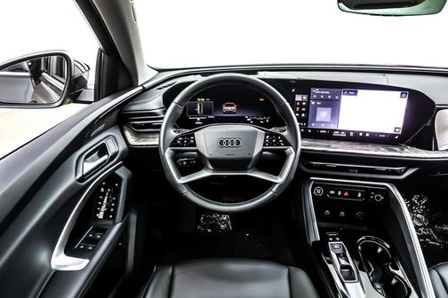 2025 Audi Q5 Premium Plus TFSI quattro S tronic