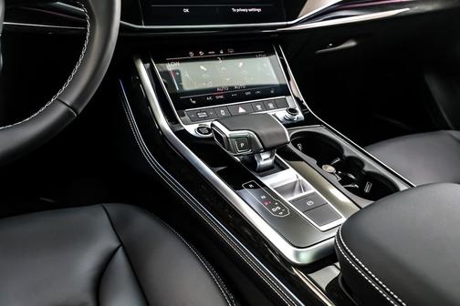 2026 Audi Q7 45 Premium Plus