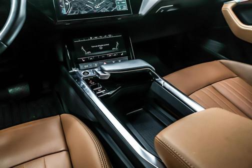 2022 Audi e-tron Sportback S line Premium