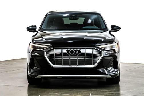 2022 Audi e-tron Sportback S line Premium