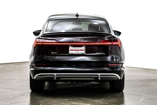 2022 Audi e-tron Sportback S line Premium