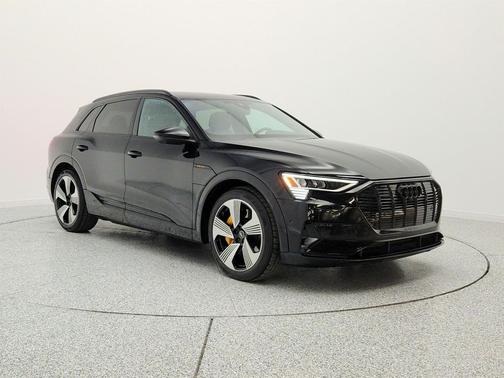 Mythos Black Metallic 2023 Audi e-tron Premium Plus quattro
